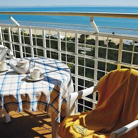Ariston Apartment