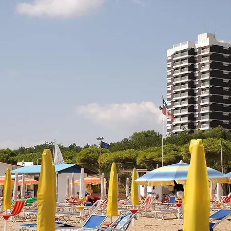 Ariston Apartment